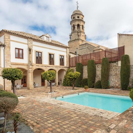 Hotel Puerta De La Luna Baeza Luaran gambar