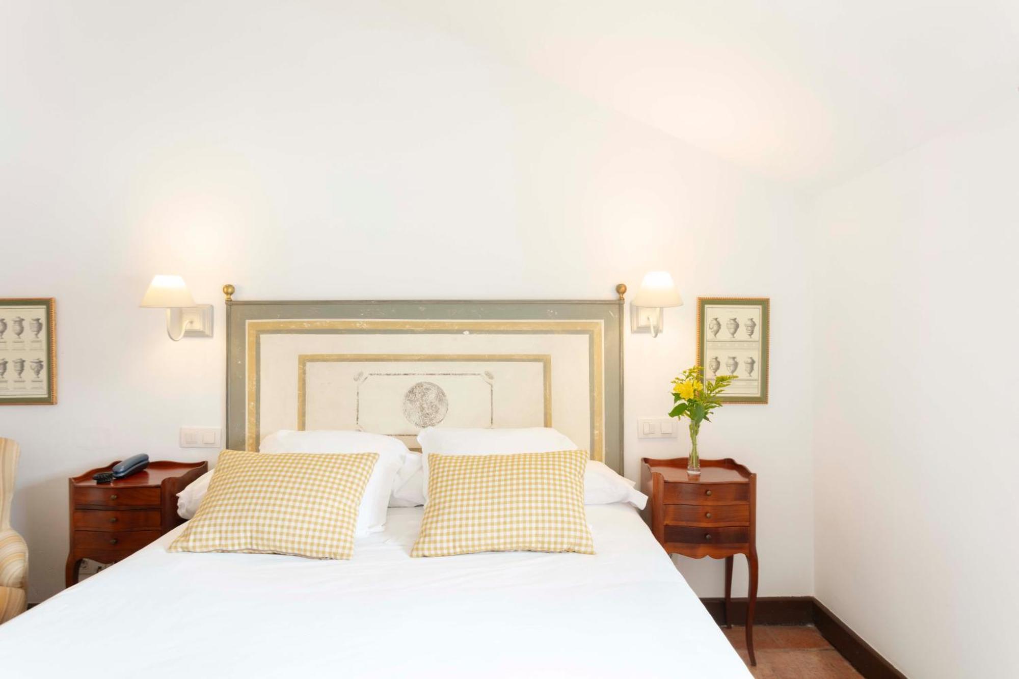 Hotel Puerta De La Luna Baeza Luaran gambar