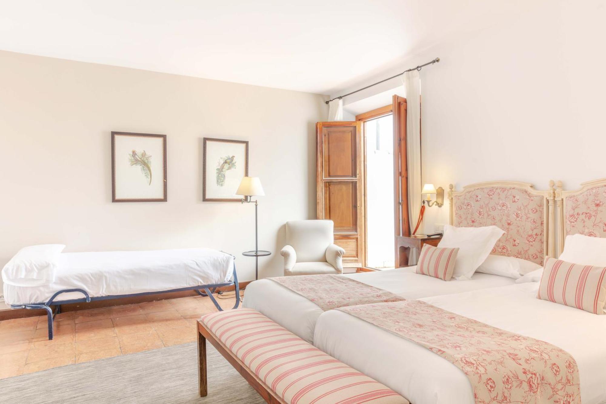Hotel Puerta De La Luna Baeza Luaran gambar