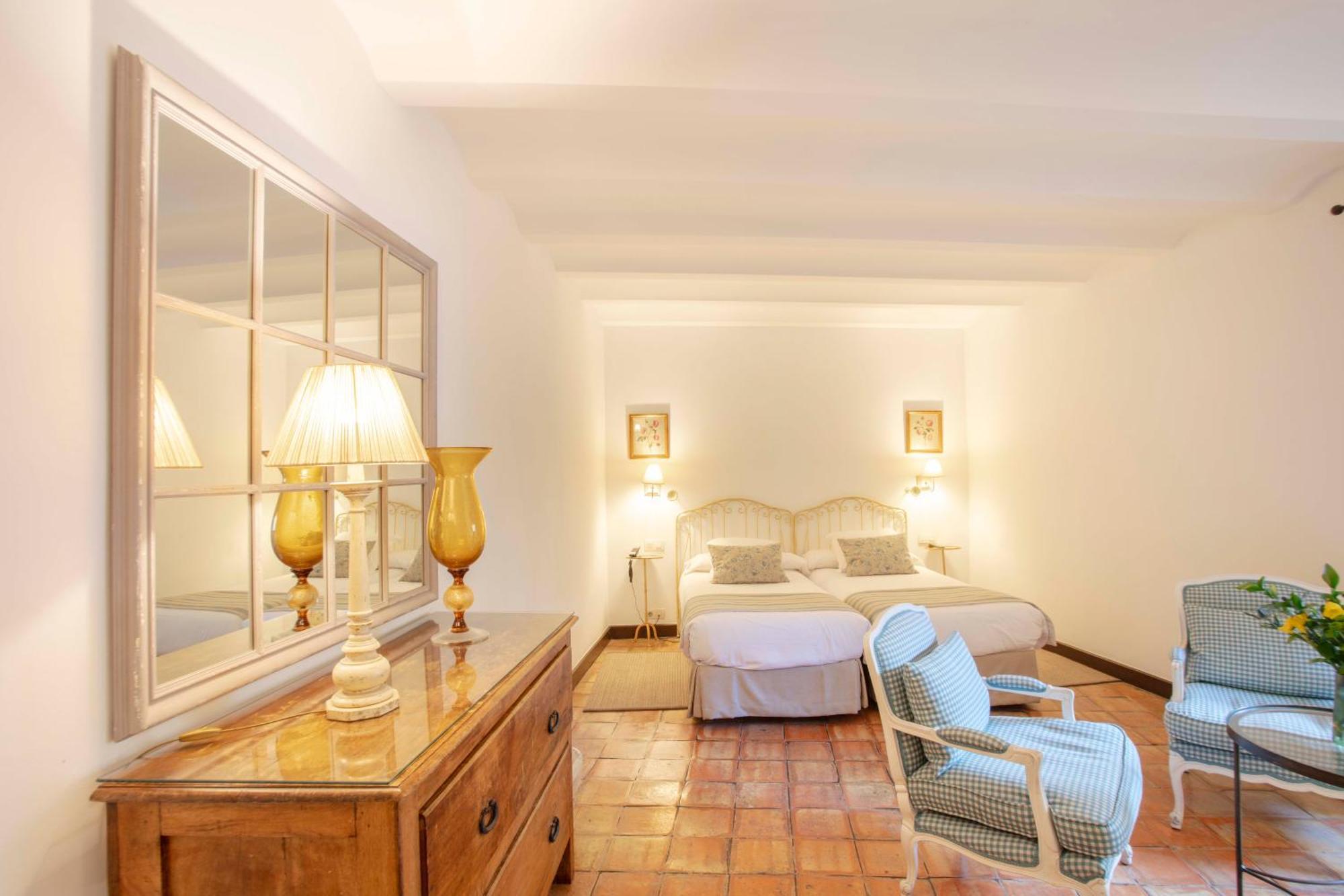 Hotel Puerta De La Luna Baeza Luaran gambar